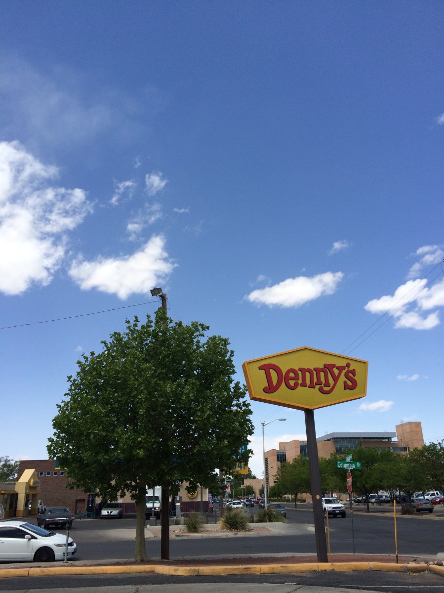 dennys (2)